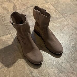 Clarks cabaret stage ladies ankle boot in sand suede